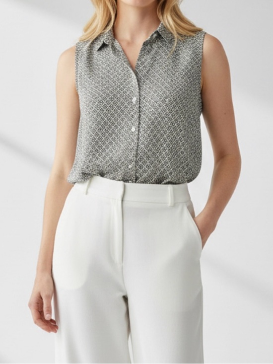 H&M Tops - H&M Sleeveless Diamond-Print Button Front Blouse